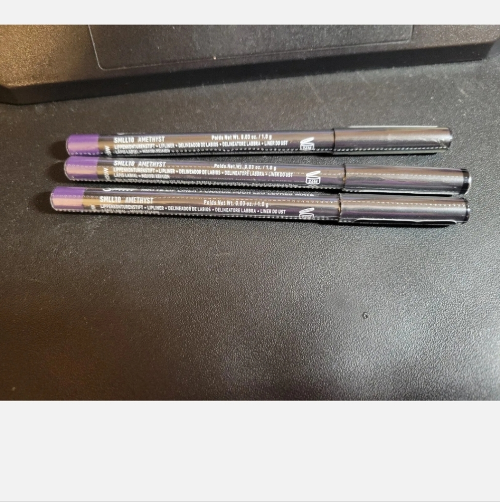 3 piece NYX LIP LINER AMETHYST